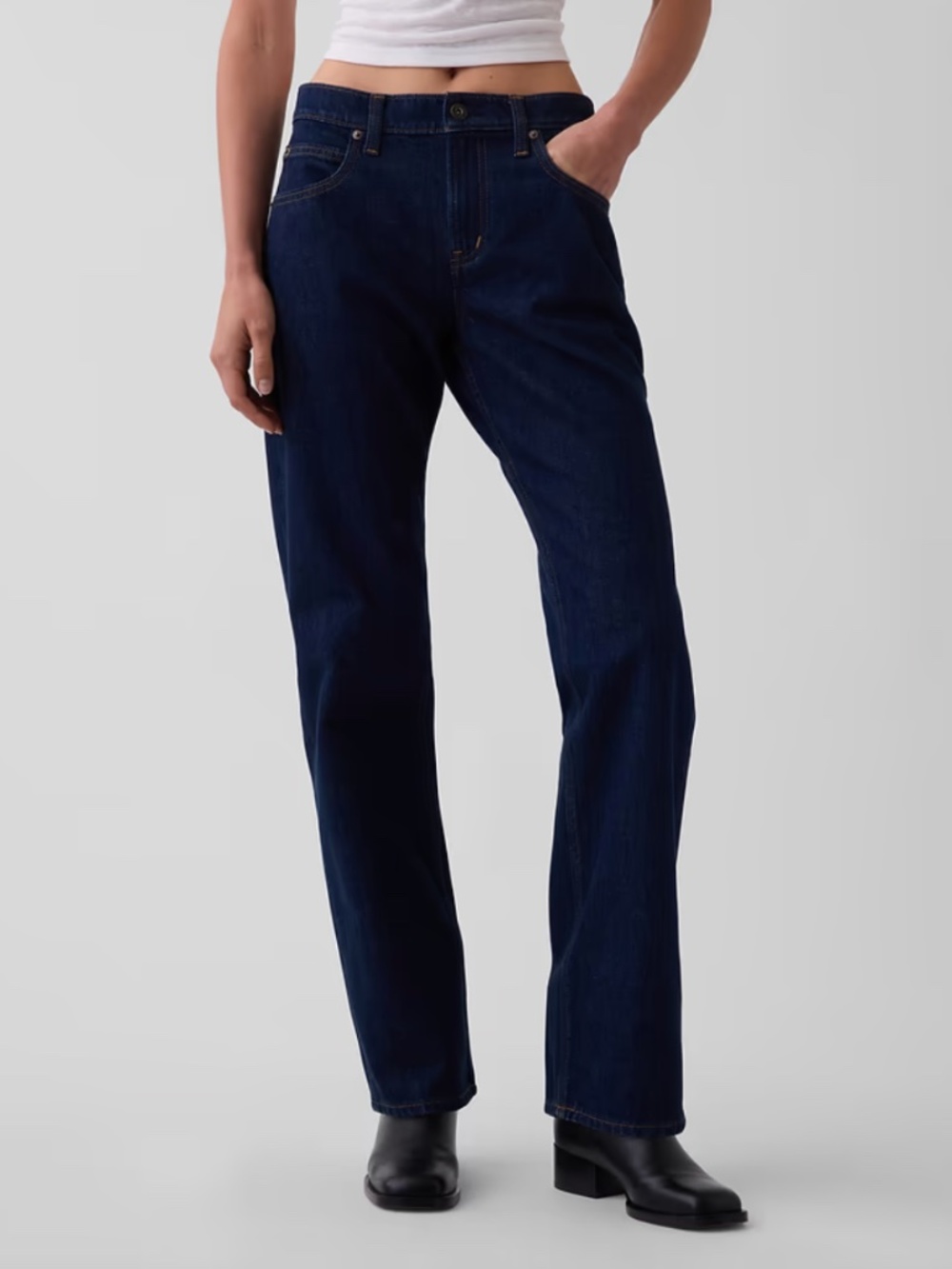 Gap- Mid Rise Straight Taper Jeans
